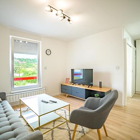 Sun Square Apartments 图兹拉 外观 照片
