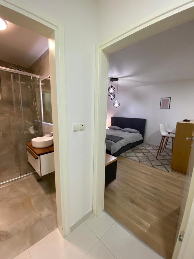 Sun Square Apartments 图兹拉 外观 照片